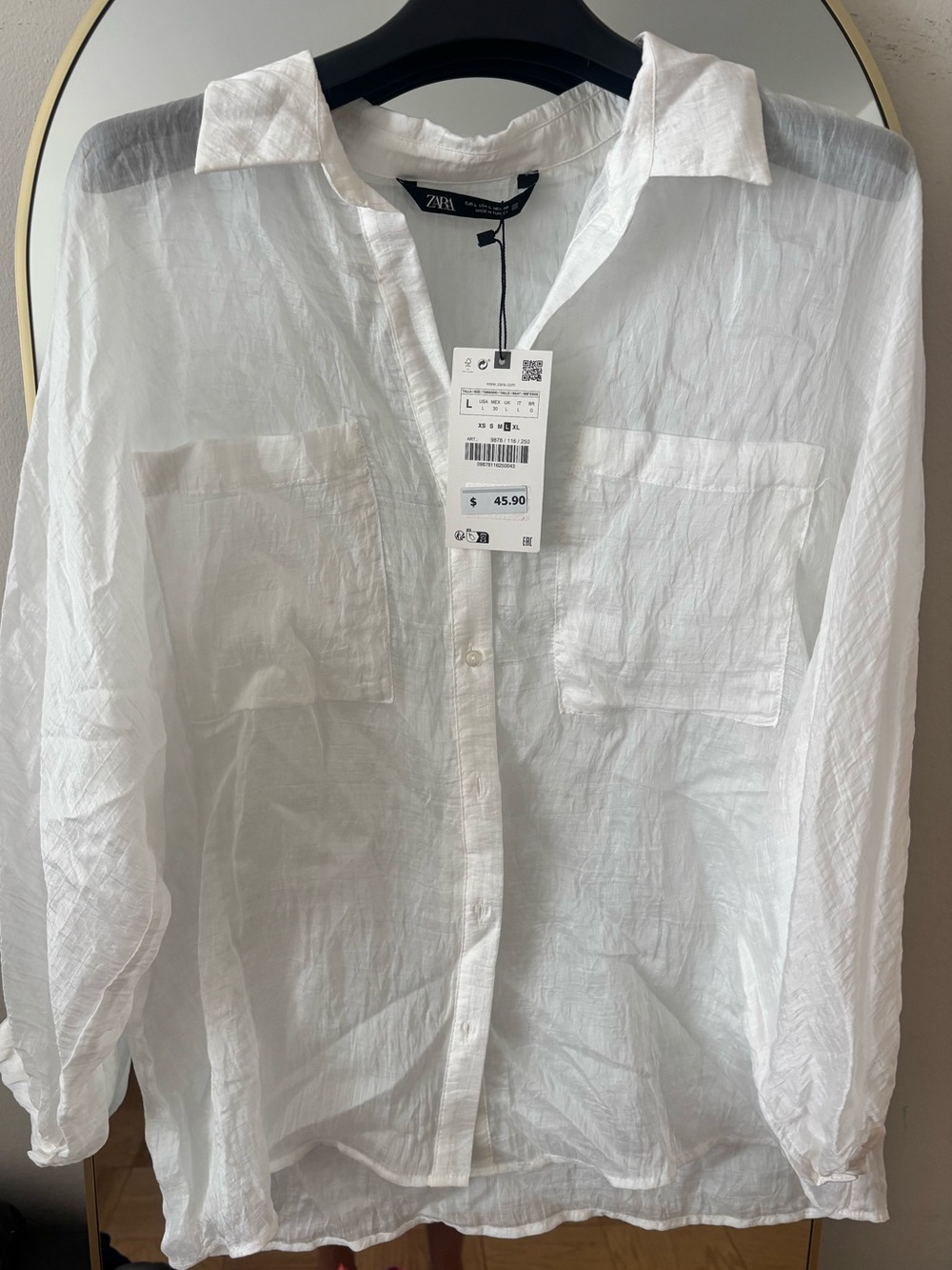 NWT Zara Women’s White Lightweight Button-Up Shirt